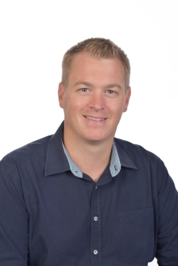 Dennis Vilaumi
